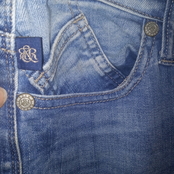 Women's Rock & Republic Indee Jeans Light wash destroyed Size 2 - Picture 3 of 14